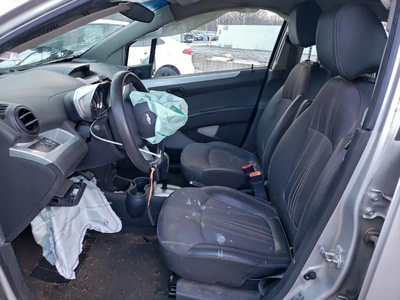 2015 Chevrolet Spark Ls VIN: KL8CB6S90FC808208 Lot: 93880015