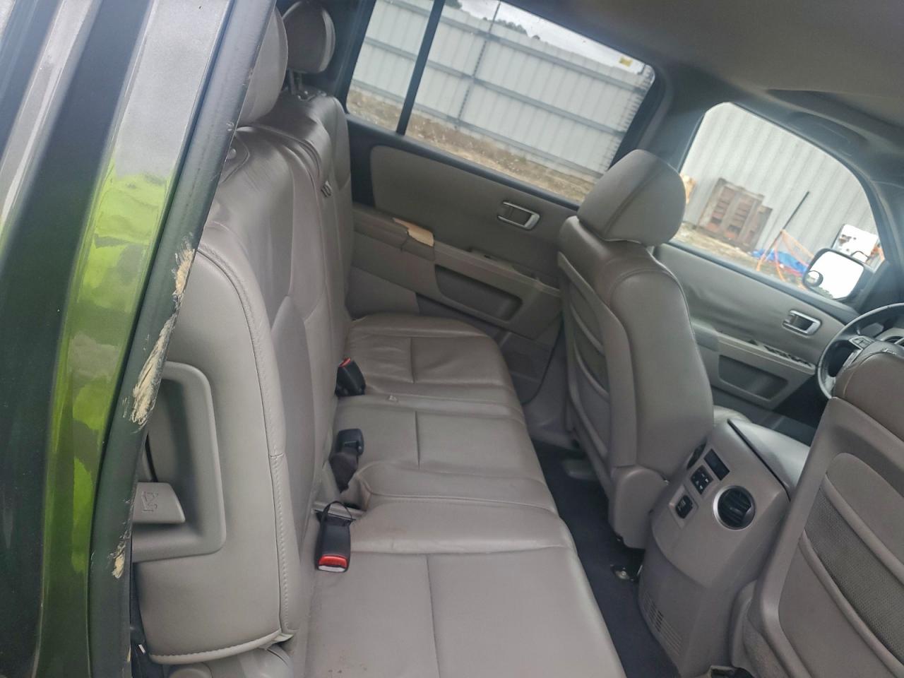 2011 Honda Pilot Exln VIN: 5FNYF3H75BB008992 Lot: 94668965