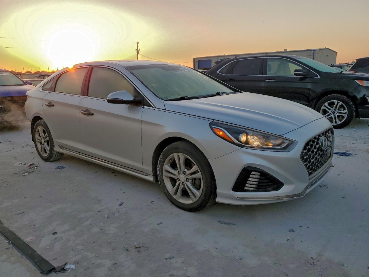 2018 Hyundai Sonata Sport VIN: 5NPE34AF9JH687796 Lot: 97597275