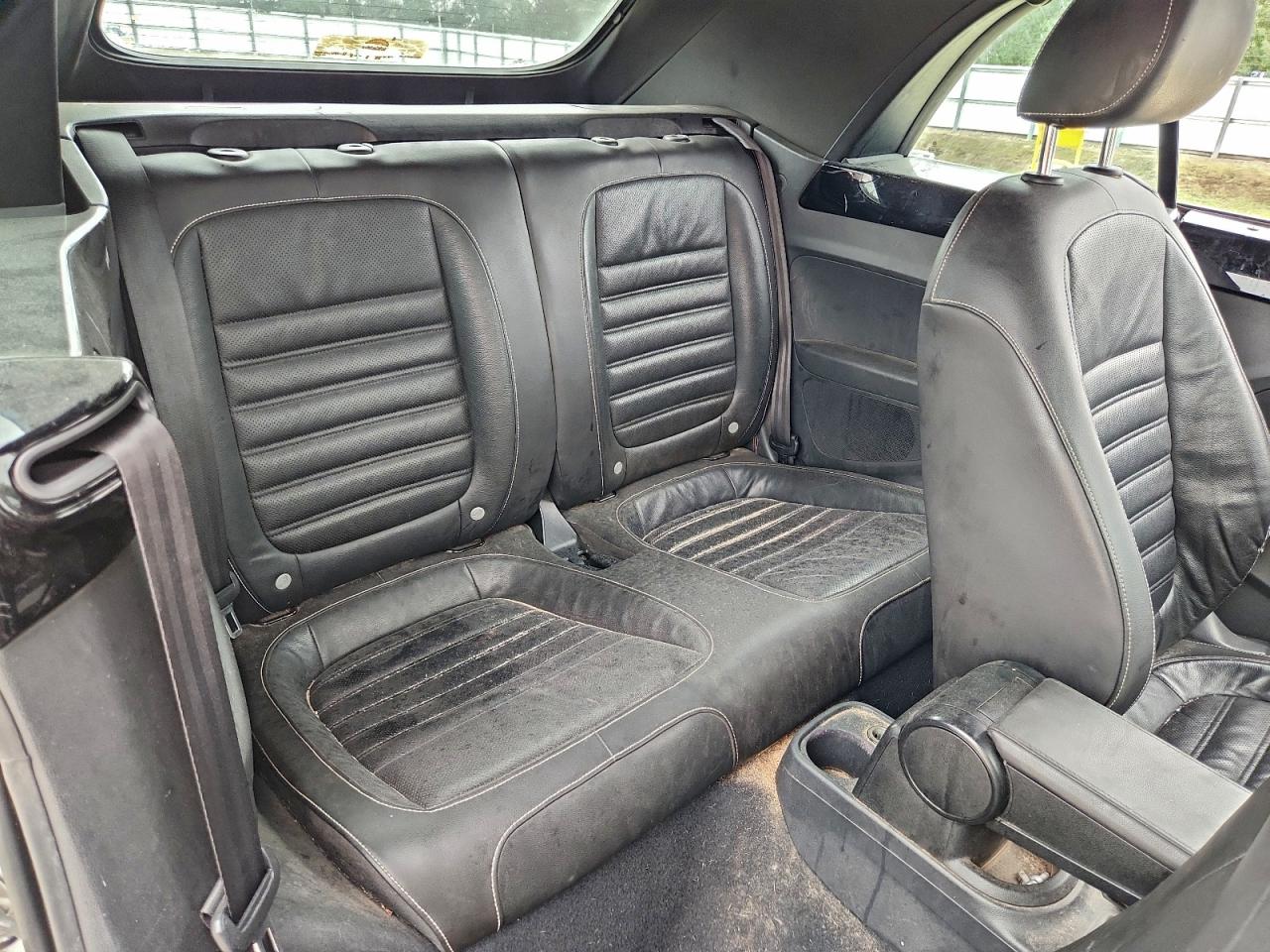 2014 Volkswagen Beetle VIN: 3VW5L7AT7EM818728 Lot: 95842295