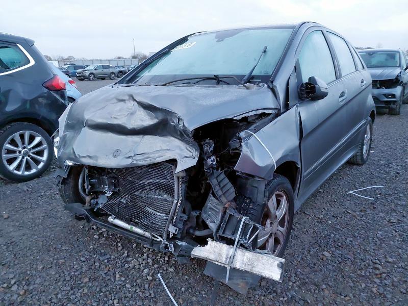 2010 MERCEDES-BENZ B CLASS B160 SE 5DR CVT AUTO for sale at Copart YORK