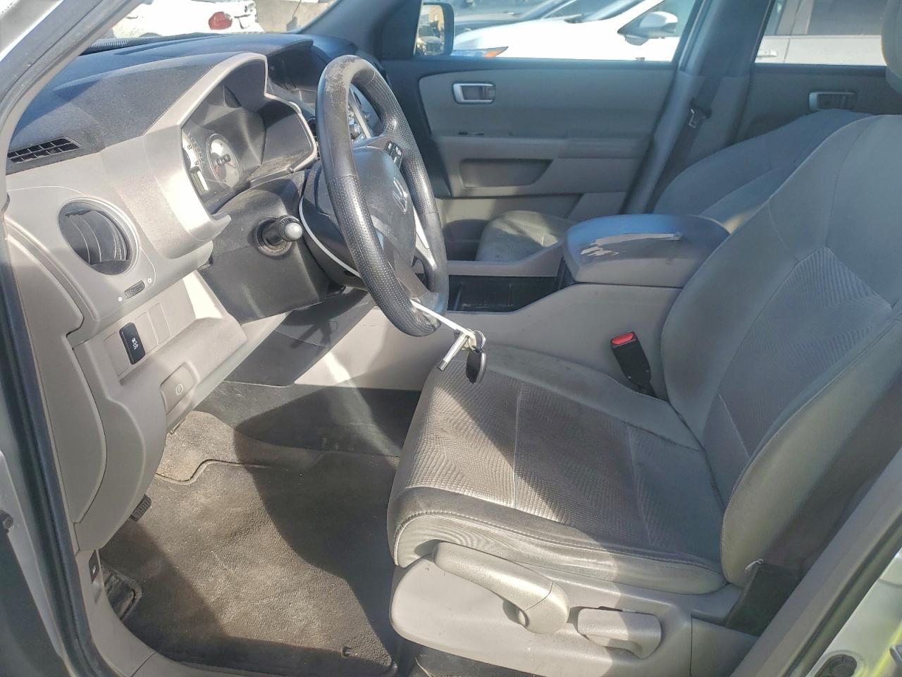 2012 Honda Pilot Lx VIN: 5FNYF4H21CB003834 Lot: 94105205