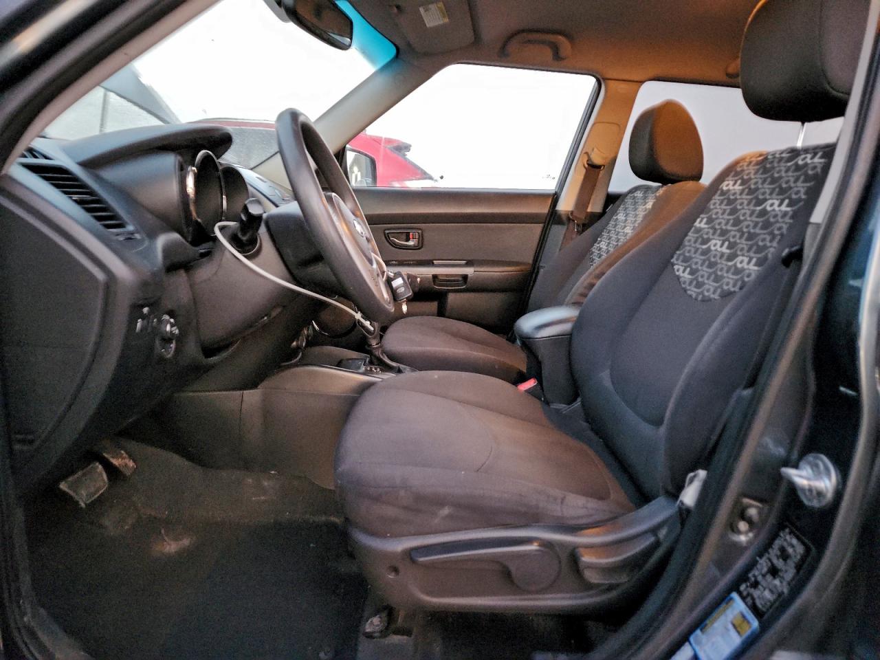 2011 Kia Soul + VIN: KNDJT2A2XB7320072 Lot: 94575745