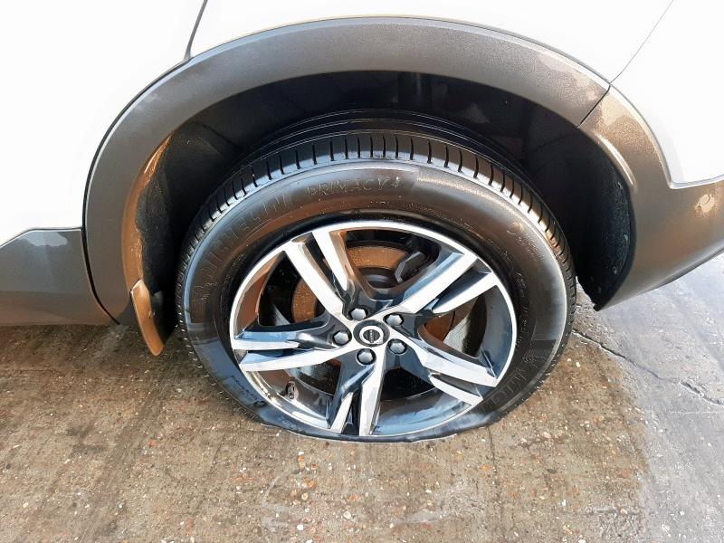 2023 VOLVO XC40 2.0 B3P PLUS DARK 5DR AUTO