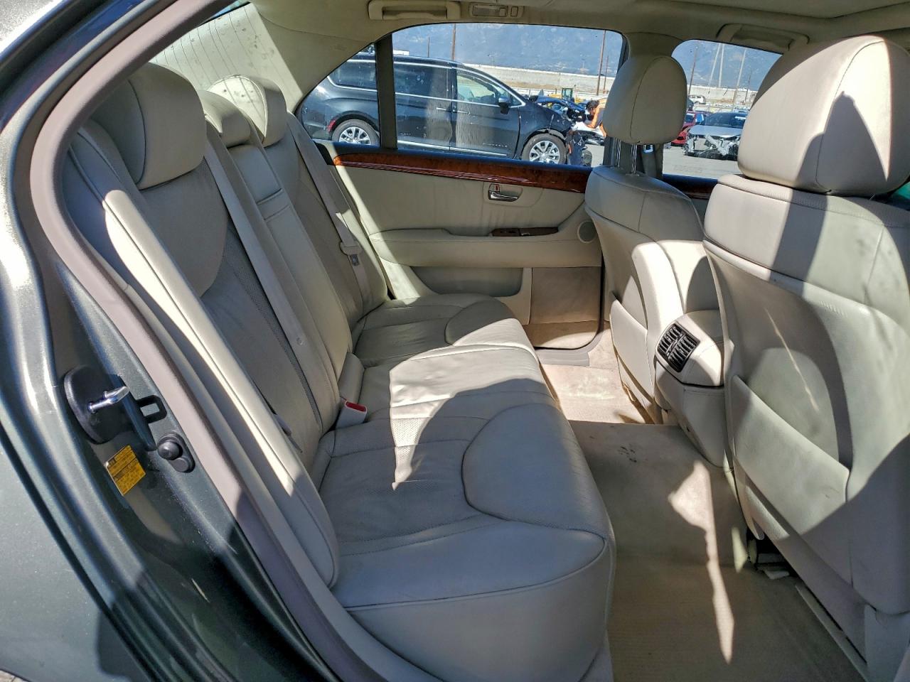 2005 Lexus Ls 430 VIN: JTHBN36FX55019056 Lot: 92760905