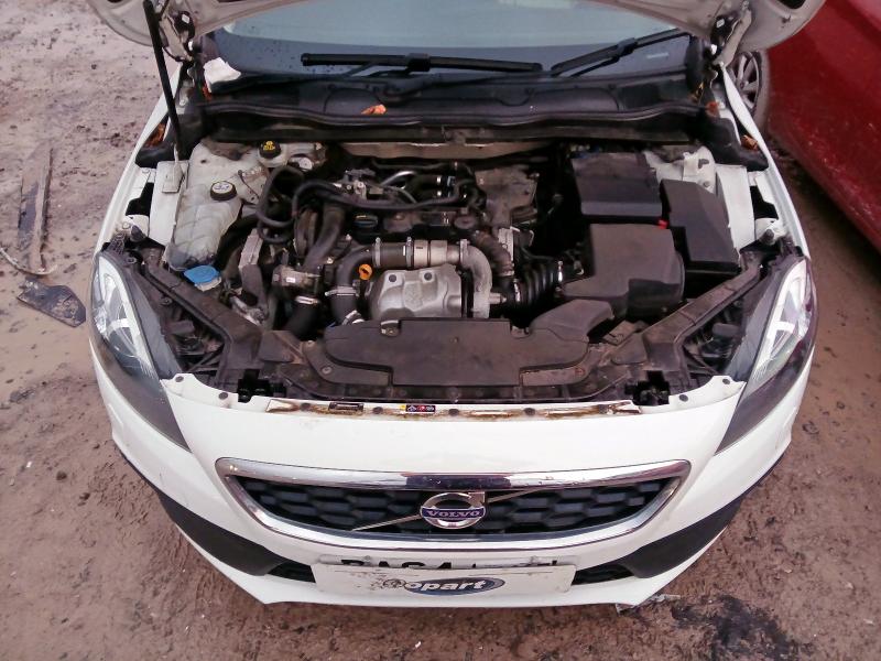 2014 VOLVO V40 D2 CROSS COUNTRY LUX 5DR POWERSHIFT