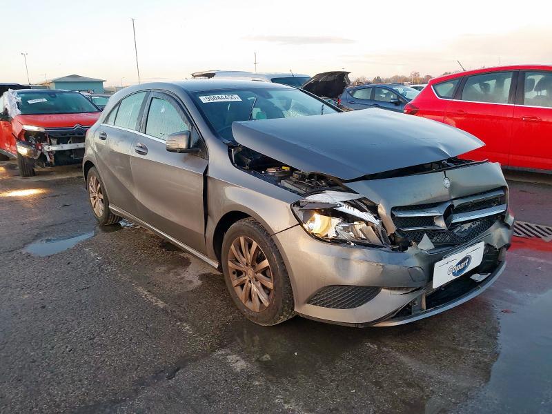 2013 MERCEDES-BENZ A CLASS A180 CDI BLUEEFFICIENCY SE 5DR