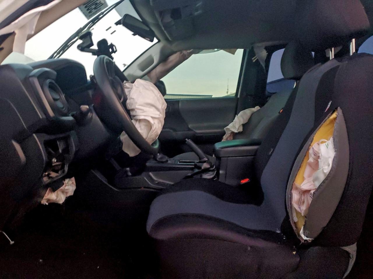 2017 Toyota Tacoma Access Cab VIN: 5TFRX5GN4HX090872 Lot: 95080365