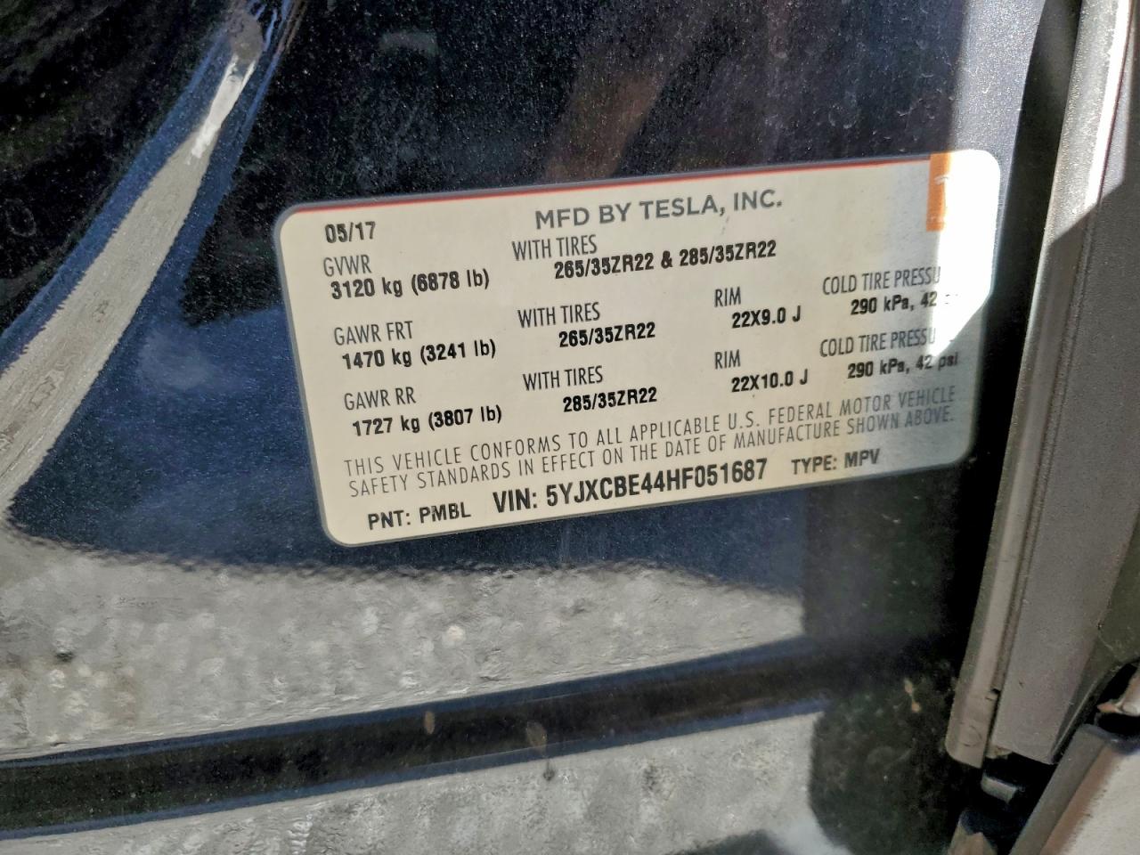 2017 Tesla Model X VIN: 5YJXCBE44HF051687 Lot: 94792735