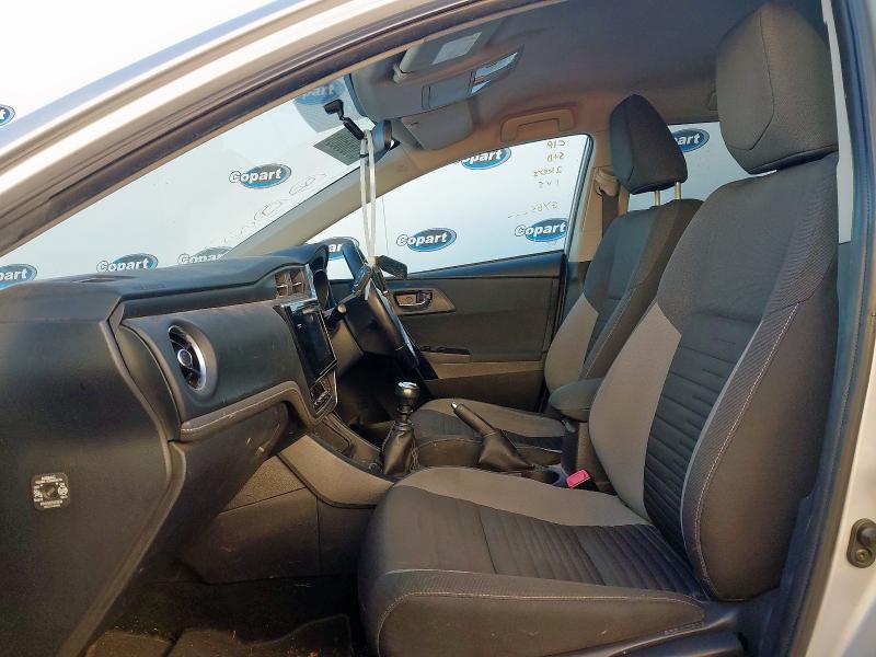 2015 TOYOTA AURIS 1.2T DESIGN 5DR