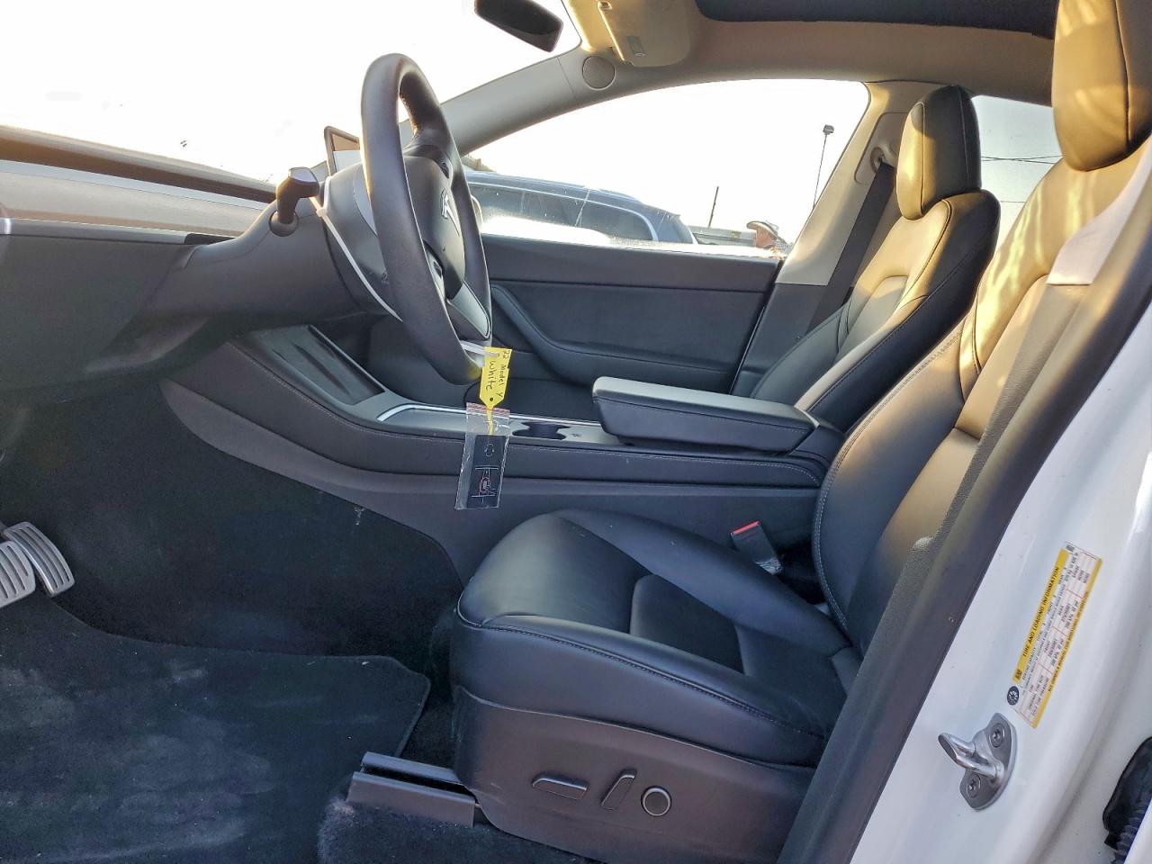 2022 Tesla Model Y VIN: 7SAYGDEF9NF465682 Lot: 96614035