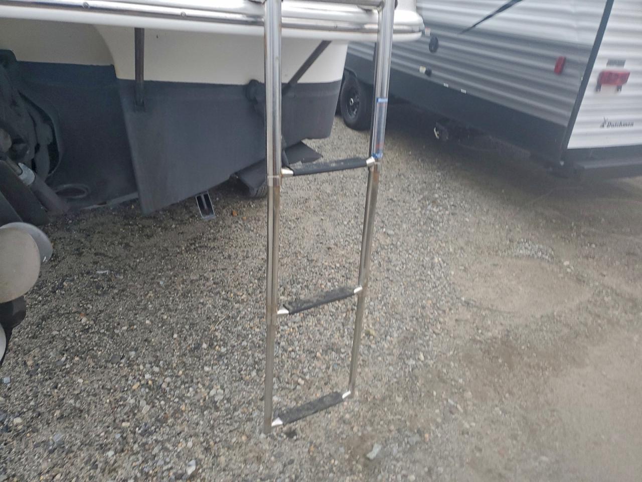 2003 Chaparral Boat VIN: FGBC10961304 Lot: 95768135