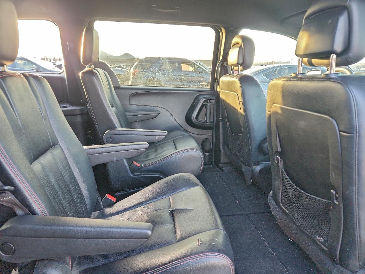 2016 Dodge Grand Caravan R/T VIN: 2C4RDGEG0GR218322 Lot: 94383105