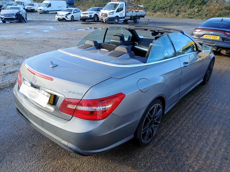 2011 MERCEDES-BENZ E CLASS E200 CGI BLUEEFFICIENCY SPORT 2DR TIP AUTO