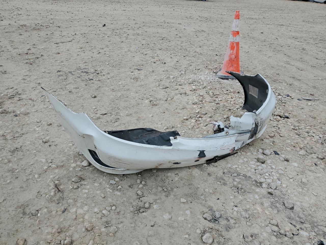 2005 Toyota Camry Le VIN: 4T1BF32K95U613866 Lot: 95310295