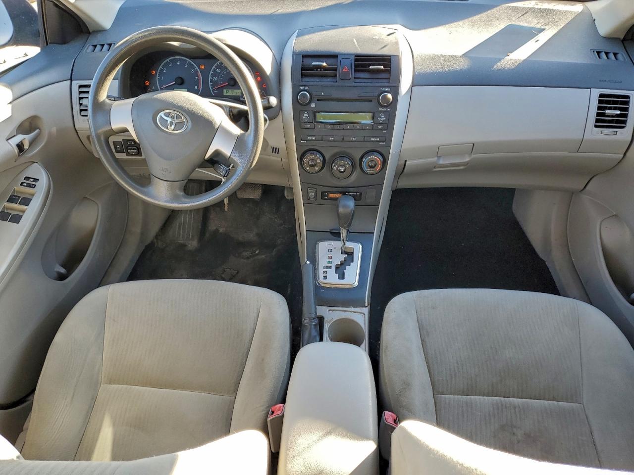 2010 Toyota Corolla Base VIN: 2T1BU4EE5AC352197 Lot: 96381655