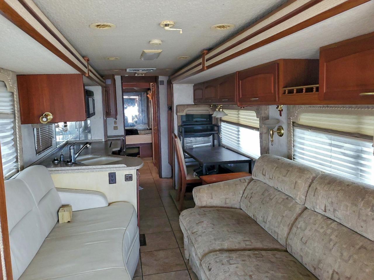 2004 Freightliner Chassis X Line Motor Home VIN: 4UZAAHDC04CN01927 Lot: 94709125