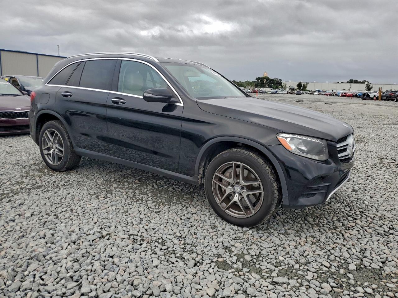 Фото: WDC0G4JB6GF087407