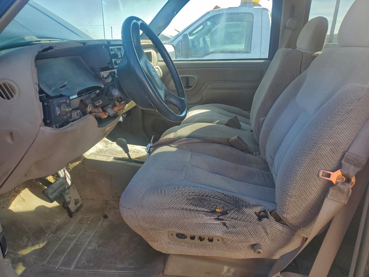 1999 Chevrolet Gmt-400 K3500 VIN: 1GCHK33J4XF075715 Lot: 94858235