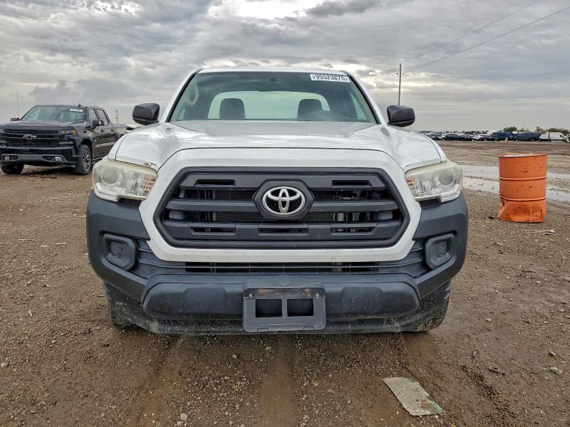  TOYOTA TACOMA 2016 Белы