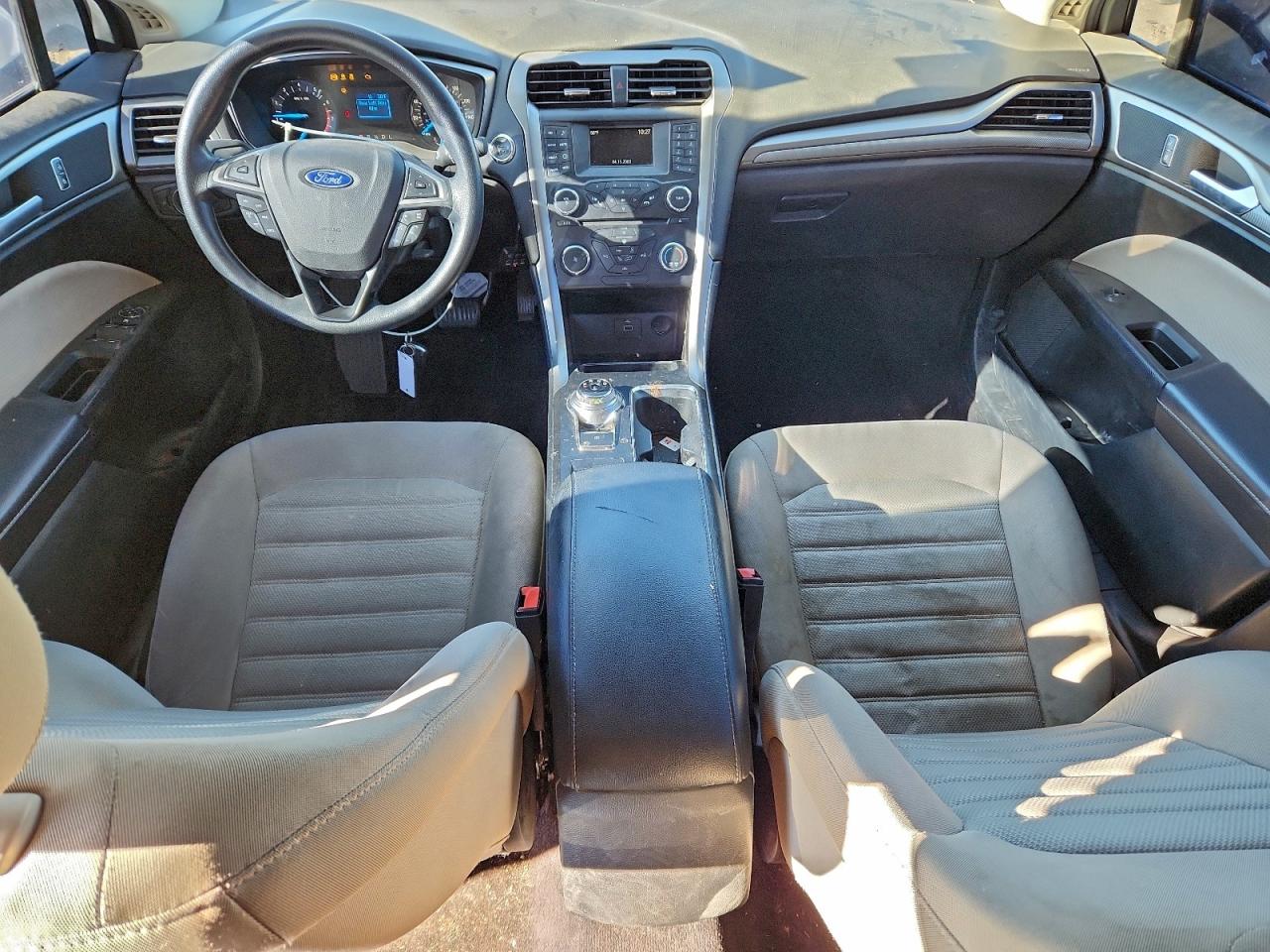 2017 Ford Fusion S VIN: 3FA6P0G77HR215689 Lot: 94376985