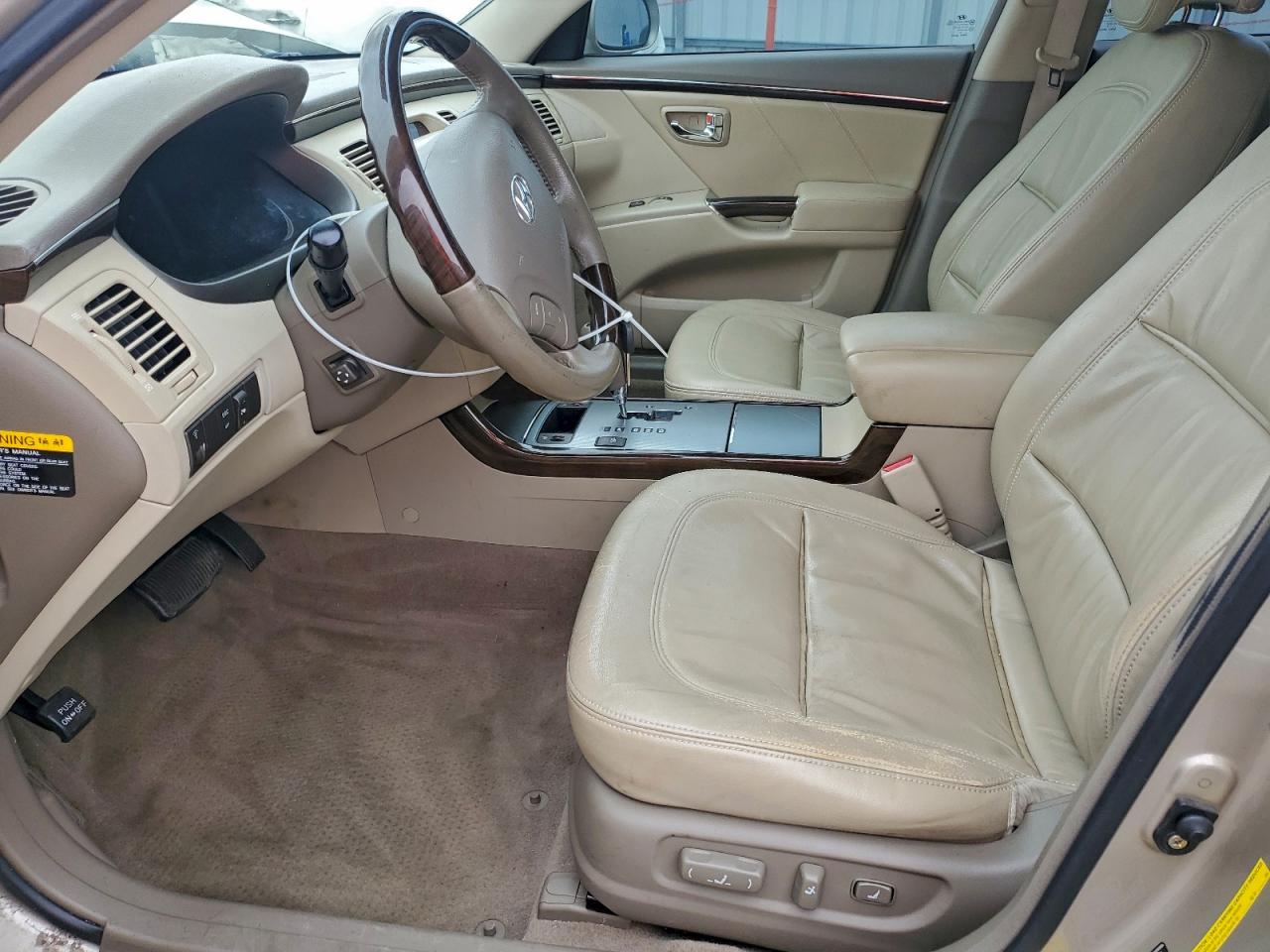 2009 Hyundai Azera Se VIN: KMHFC46F49A364560 Lot: 97704345