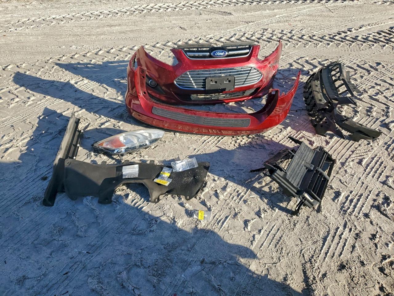 2016 Ford C-Max Sel VIN: 1FADP5BU3GL105107 Lot: 95850365