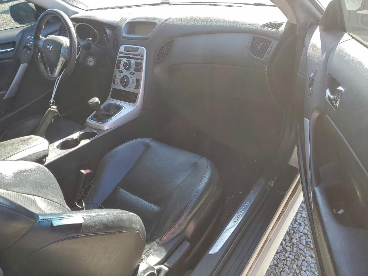 2010 Hyundai Genesis Coupe 3.8L VIN: KMHHU6KH7AU006848 Lot: 96496455