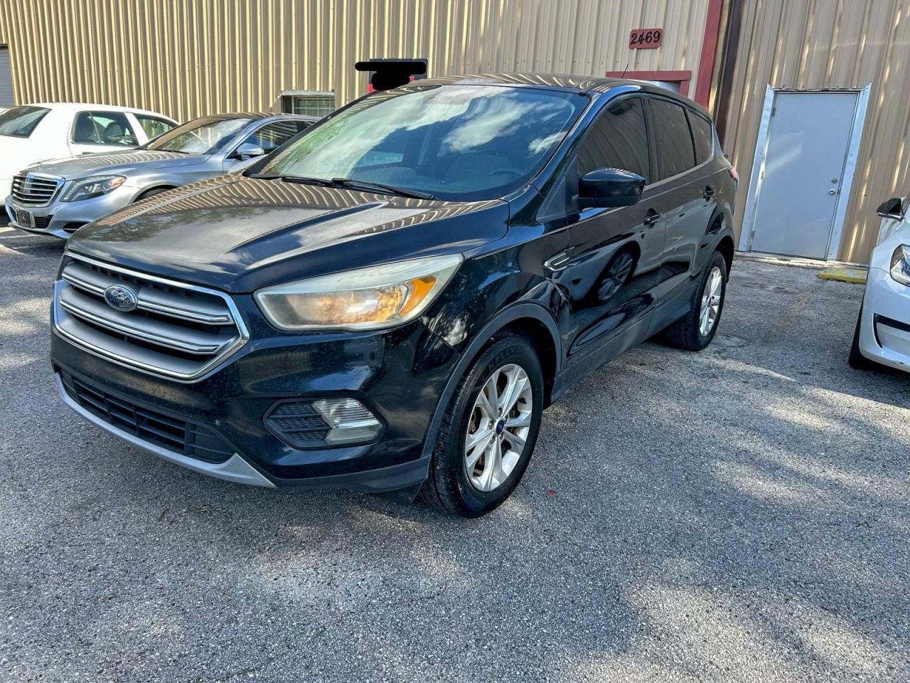 2017 Ford Escape Se VIN: 1FMCU9G92HUE86529 Lot: 97823395