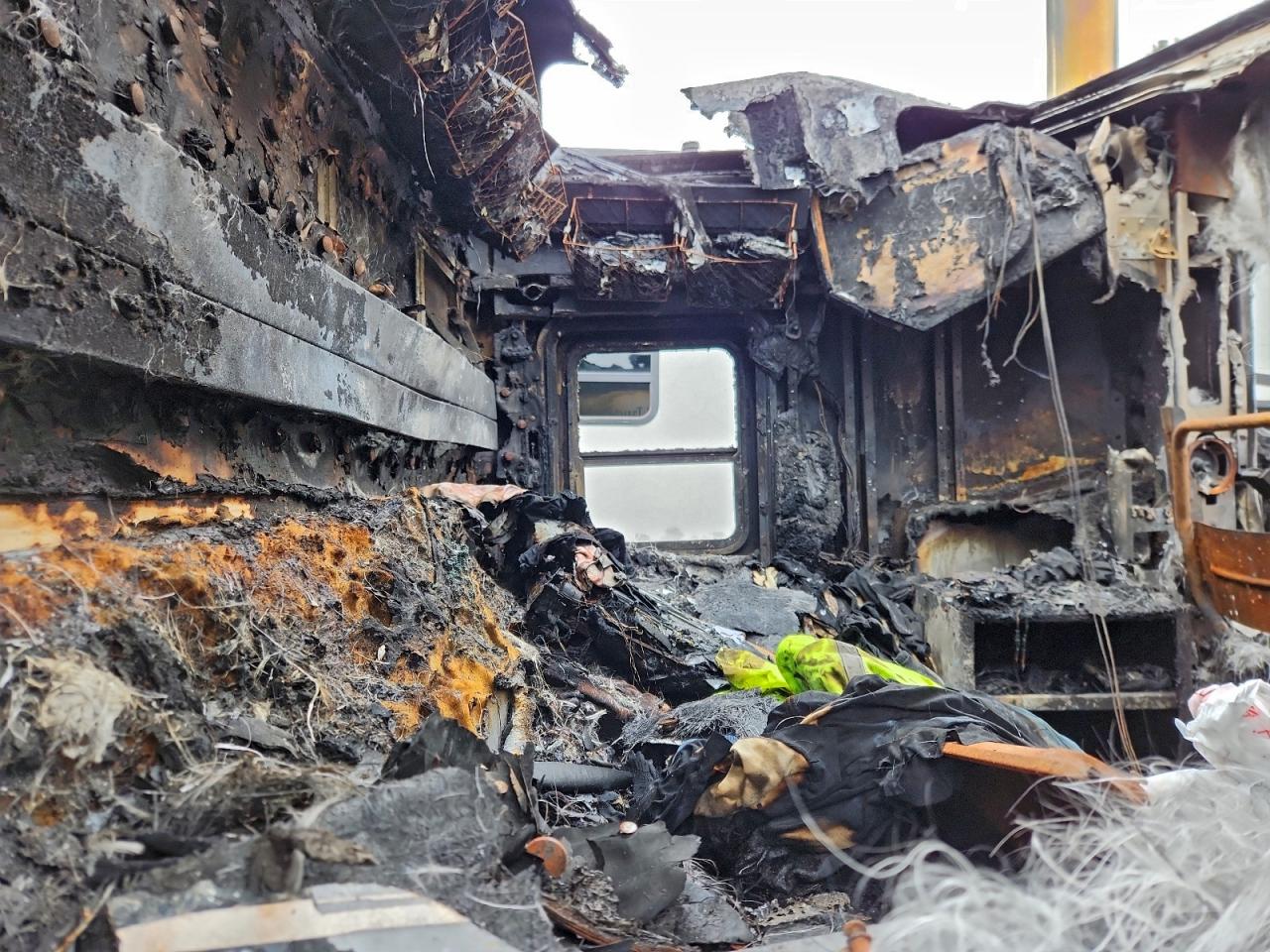 2007 Kenworth W900 Semi Truck VIN: 1XKWDB9X17R170792 Lot: 94043845