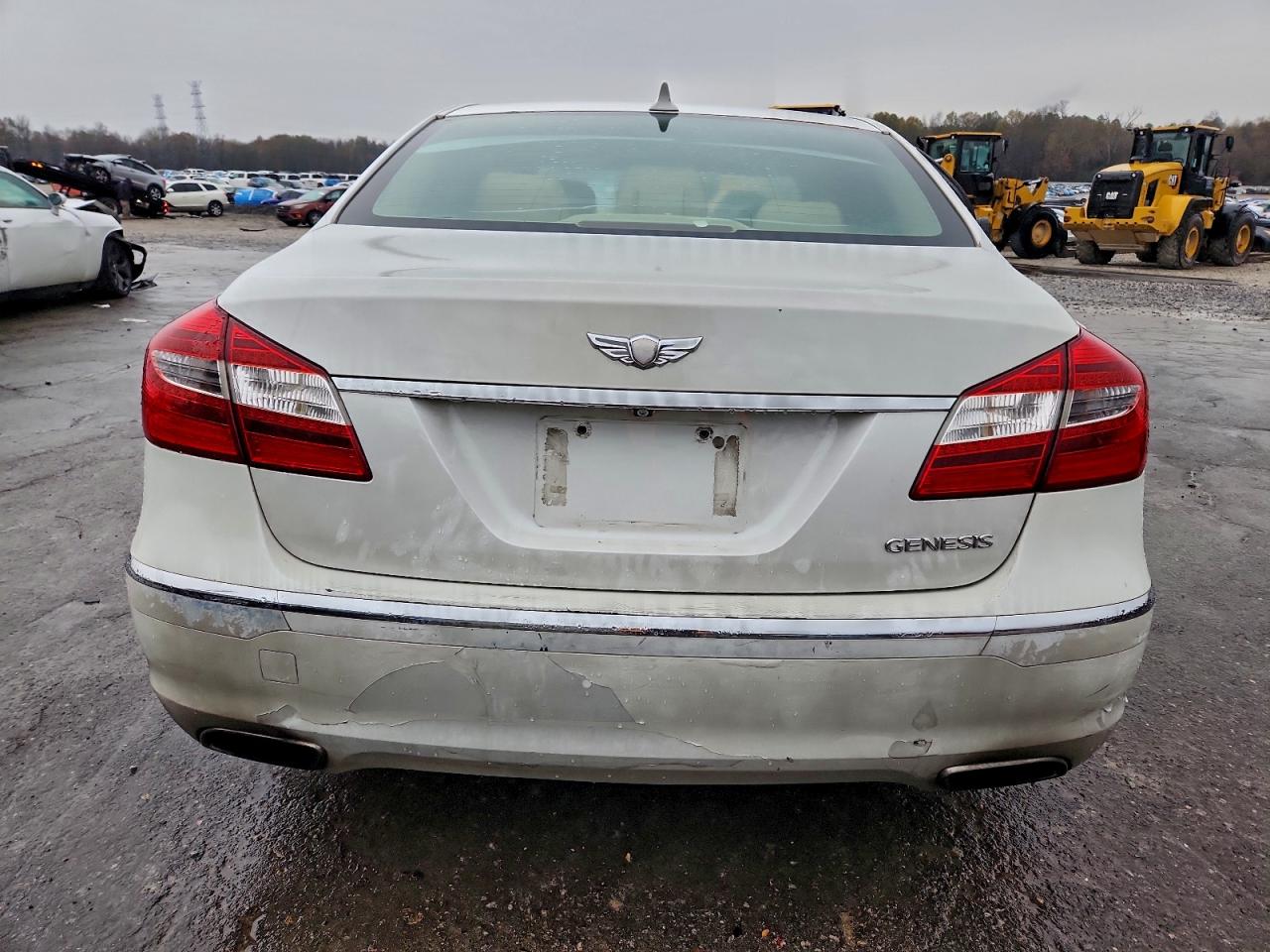 2013 Hyundai Genesis 3.8L VIN: KMHGC4DD8DU234102 Lot: 94407645
