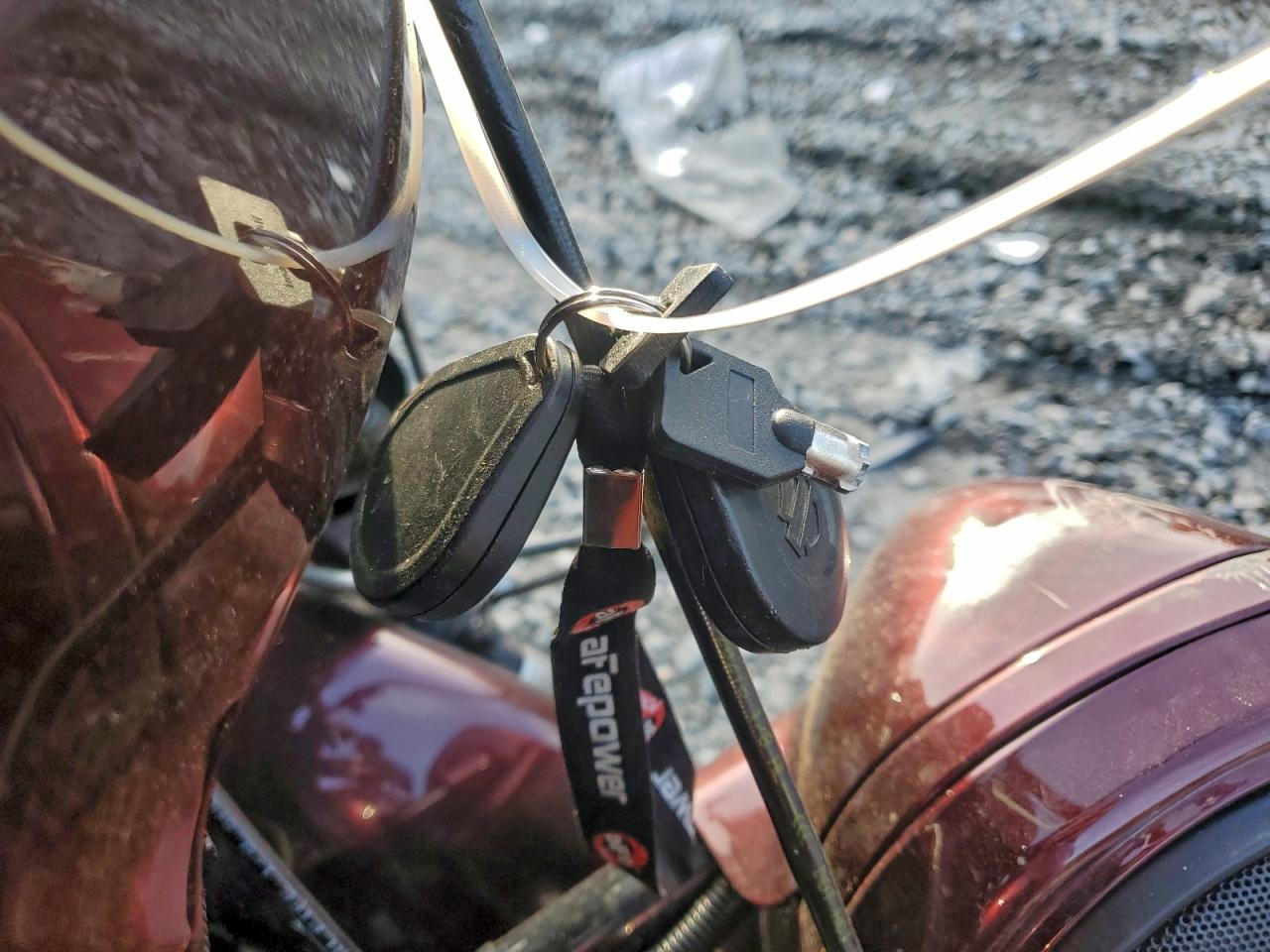 2018 Harley-Davidson Flhxs Street Glide Special VIN: 1HD1KRC17JB660421 Lot: 94970855