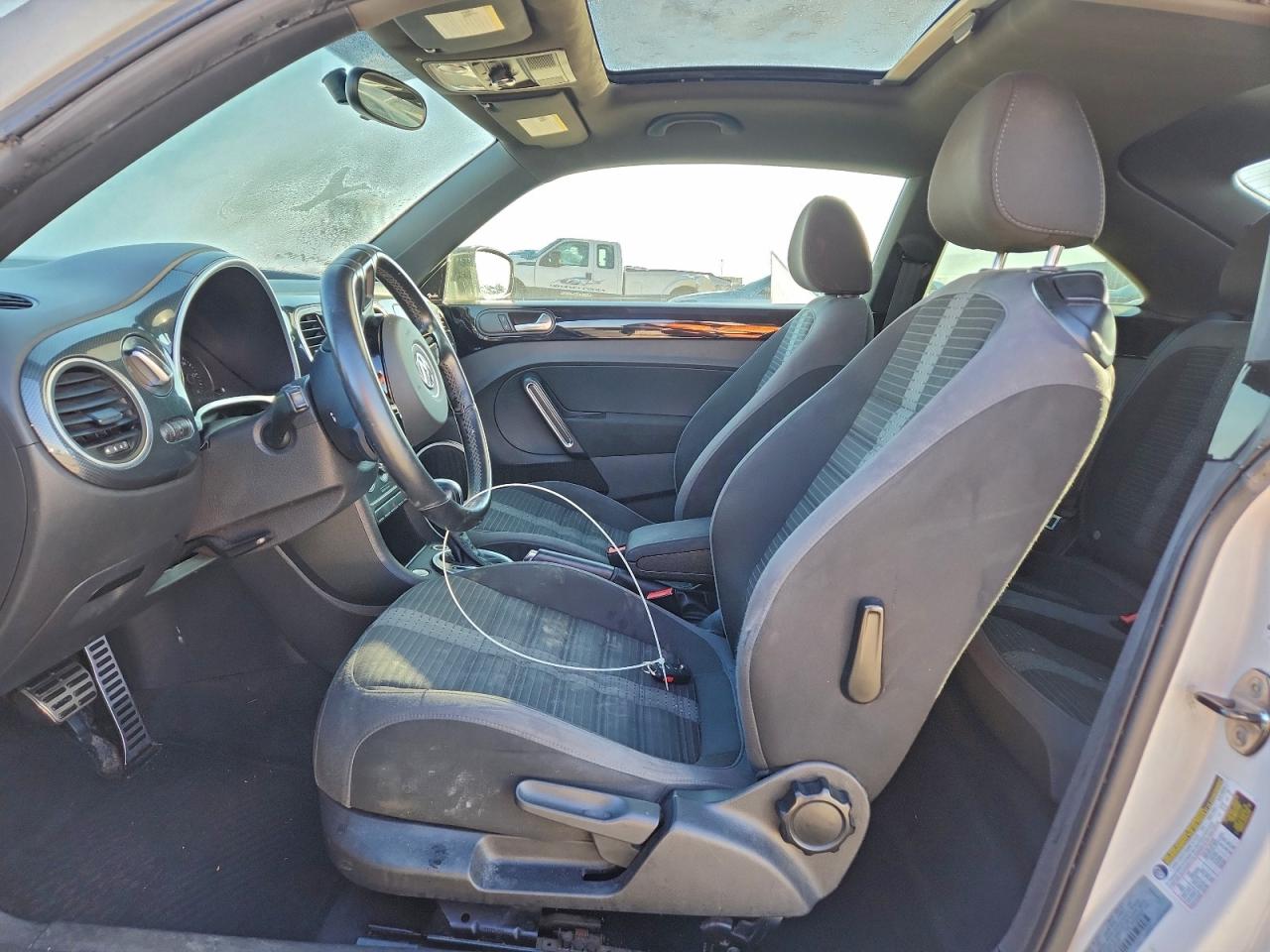 2012 Volkswagen Beetle Turbo VIN: 3VWVA7AT3CM610235 Lot: 97206645