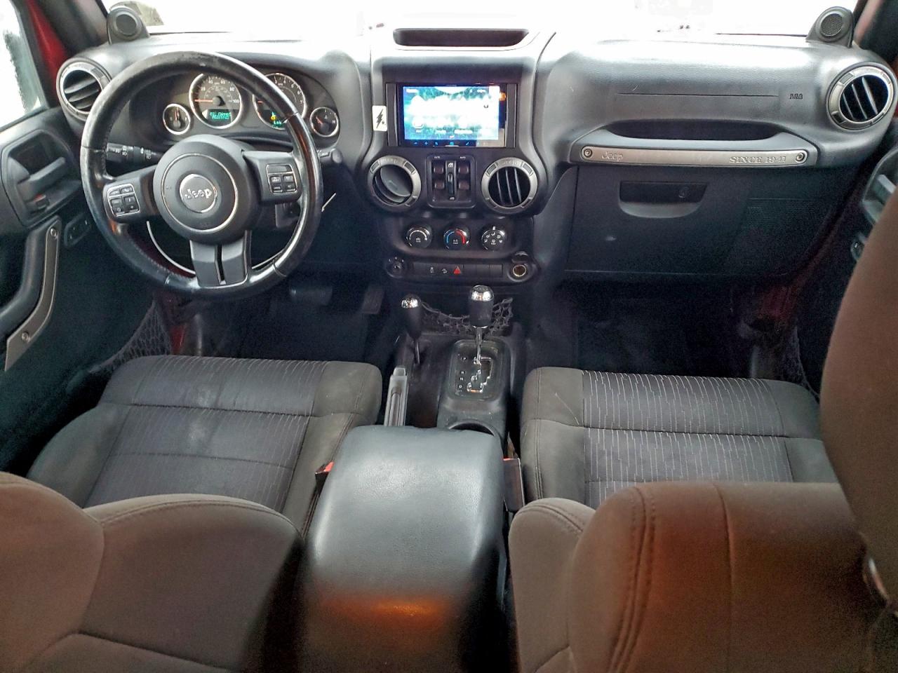 2012 Jeep Wrangler Unlimited Sport VIN: 1C4HJWDG5CL140963 Lot: 95683785