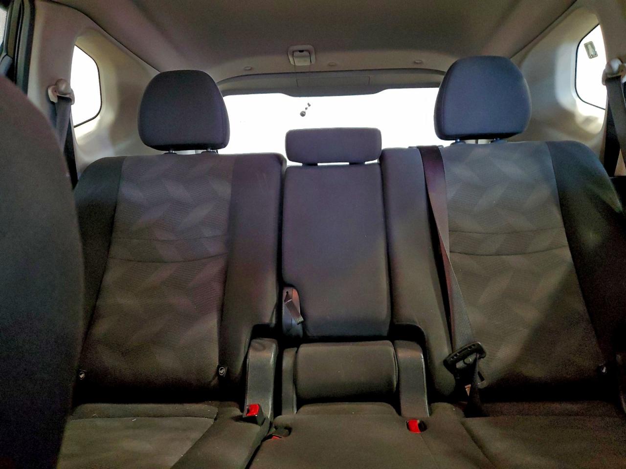 2016 Nissan Rogue S VIN: KNMAT2MV7GP722015 Lot: 94660065