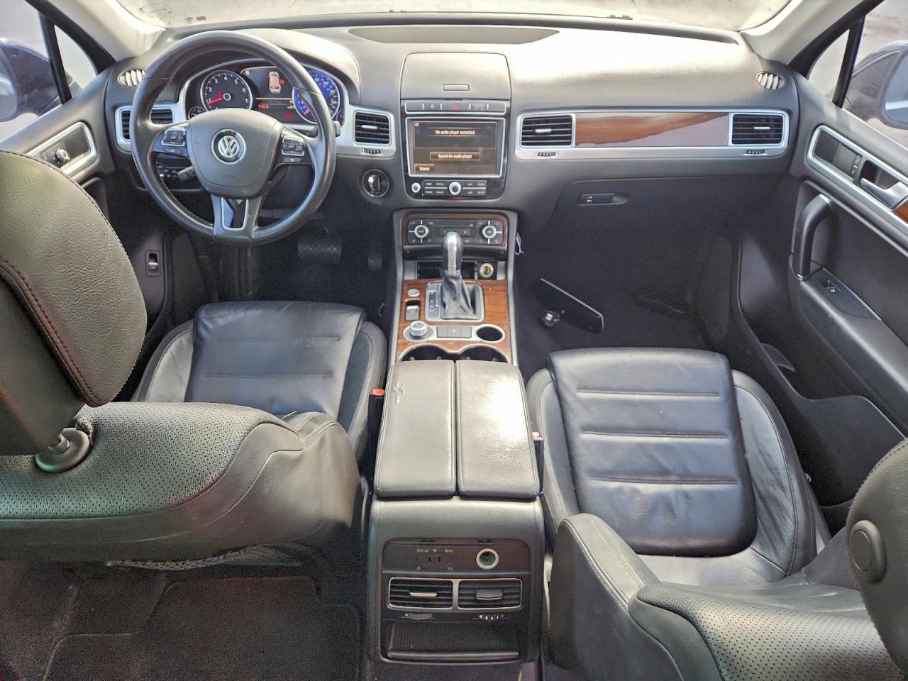 2016 Volkswagen Touareg Sport VIN: WVGEF9BP5GD001243 Lot: 95510635