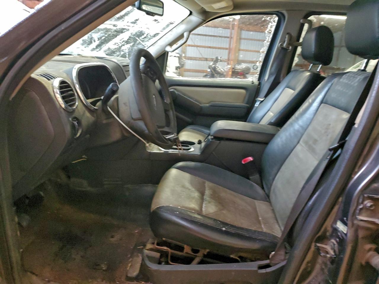 2007 Ford Explorer Sport Trac Limited VIN: 1FMEU53817UA16196 Lot: 95417575