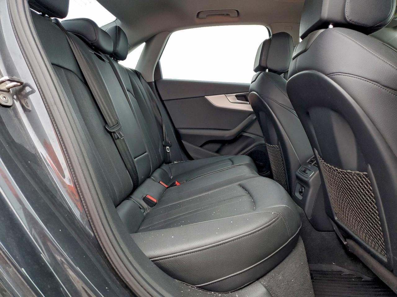 2017 Audi A4 Progressiv VIN: WAUBNAF48HN061750 Lot: 94424355