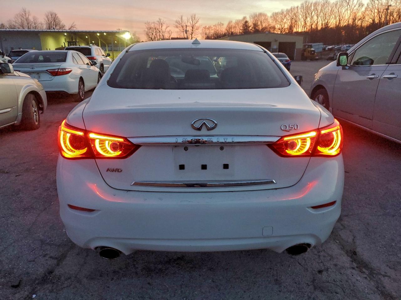 2015 Infiniti Q50 Base VIN: JN1BV7AR5FM422494 Lot: 94909925