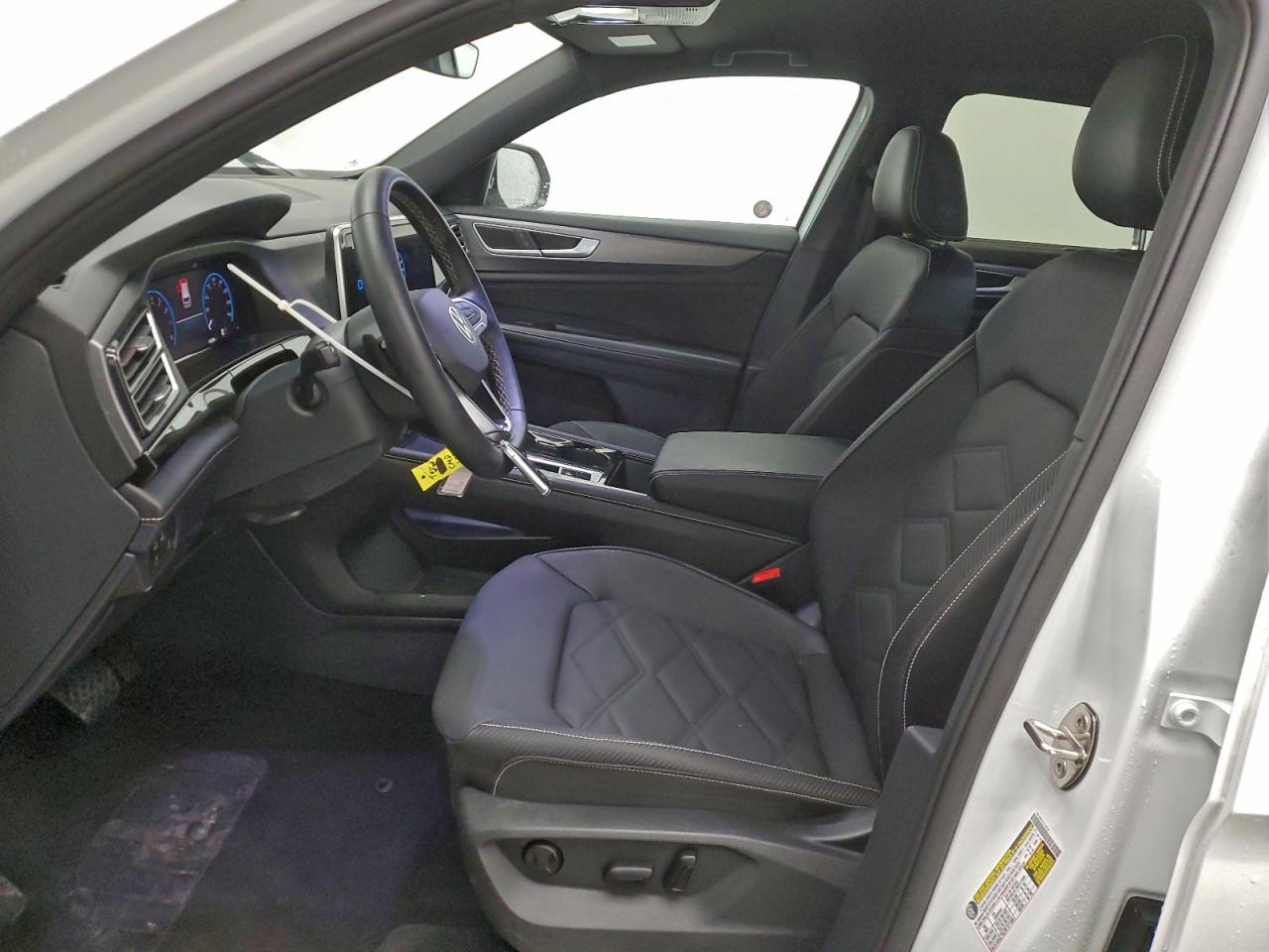 2025 Volkswagen Atlas Cross Sport Se VIN: 1V2WE2CA4SC220334 Lot: 95962355