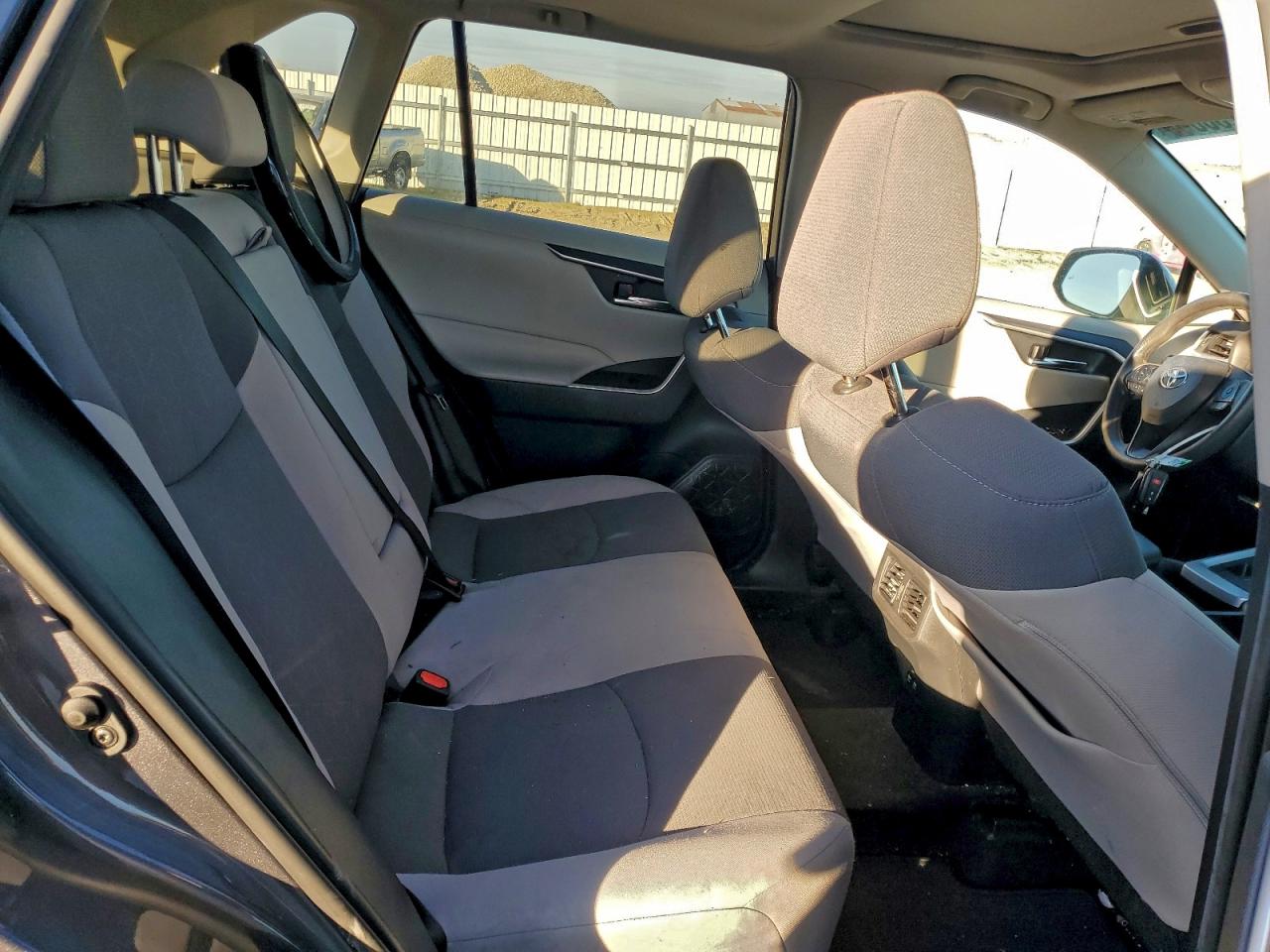 2019 Toyota Rav4 Xle VIN: 2T3P1RFV0KW004082 Lot: 94230065