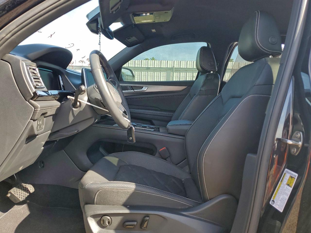 2024 Volkswagen Atlas Cross Sport Se VIN: 1V2WE2CA7RC222556 Lot: 96120105