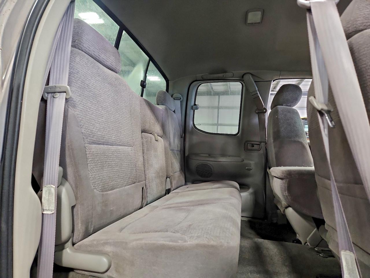 2000 Toyota Tundra Access Cab Limited VIN: 5TBBT4811YS071021 Lot: 95899855