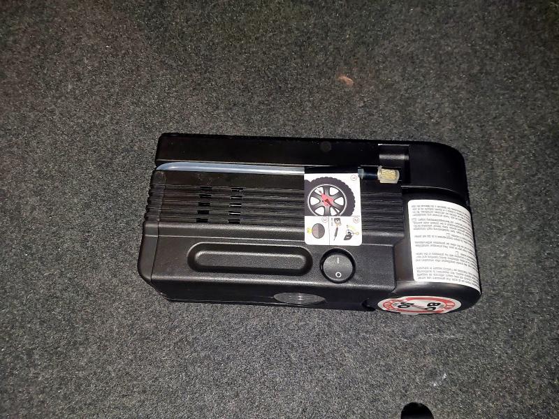 2014 FIAT PUNTO 1.4 EASY 3DR