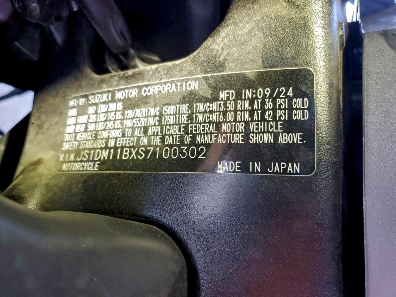 2025 Suzuki Gsx-R1000 VIN: JS1DM11BXS7100302 Lot: 95727415