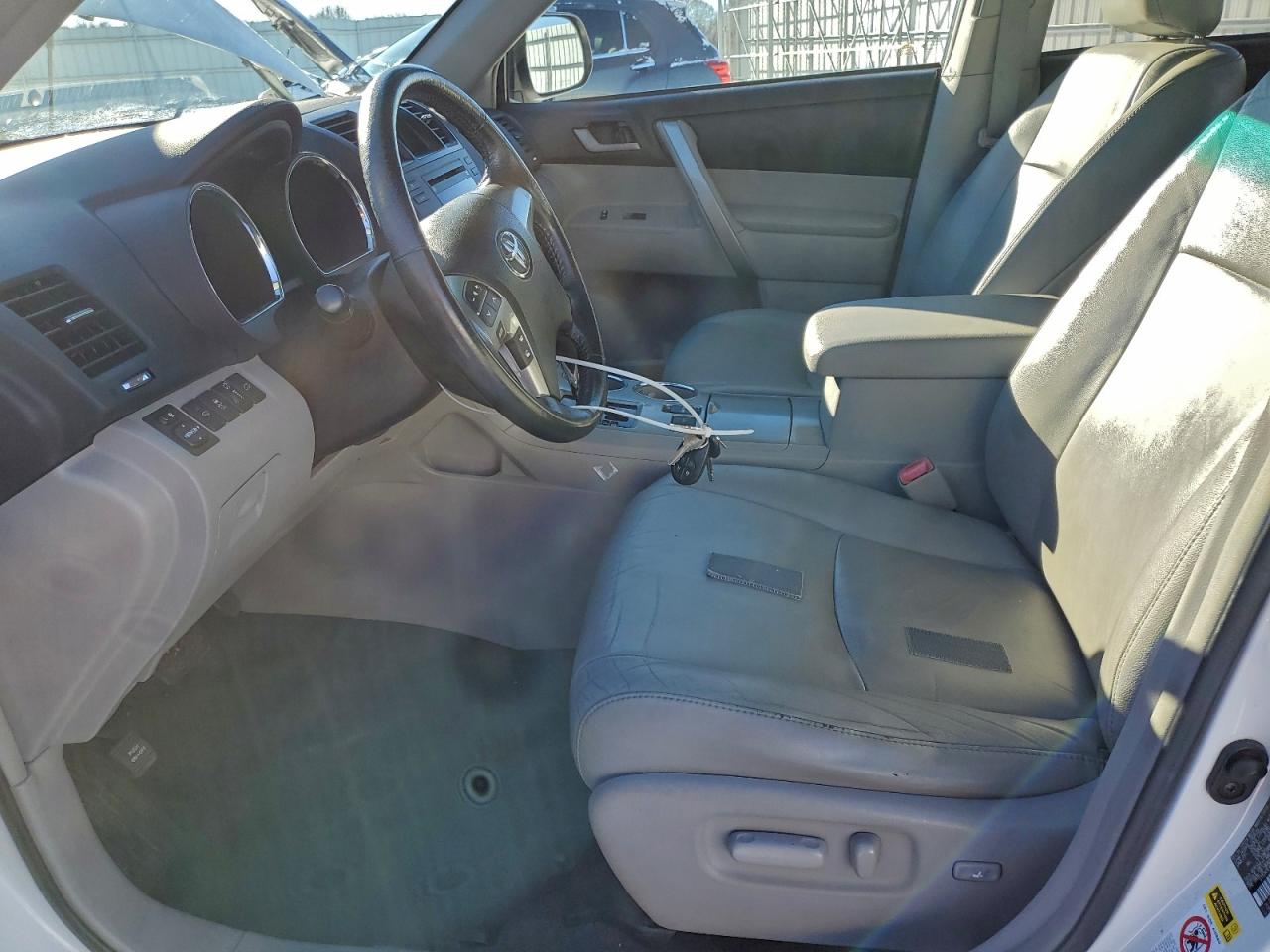 2011 Toyota Highlander Base VIN: 5TDZK3EH3BS028201 Lot: 96543385