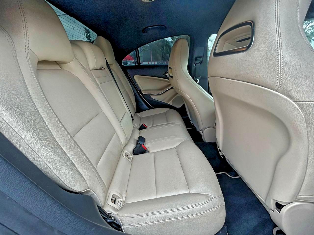 Фото: WDDSJ4EB6JN533472