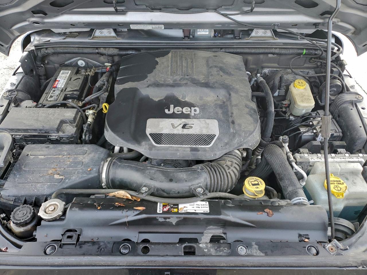 2014 Jeep Wrangler Unlimited Sport VIN: 1C4BJWDG8EL233629 Lot: 94375945