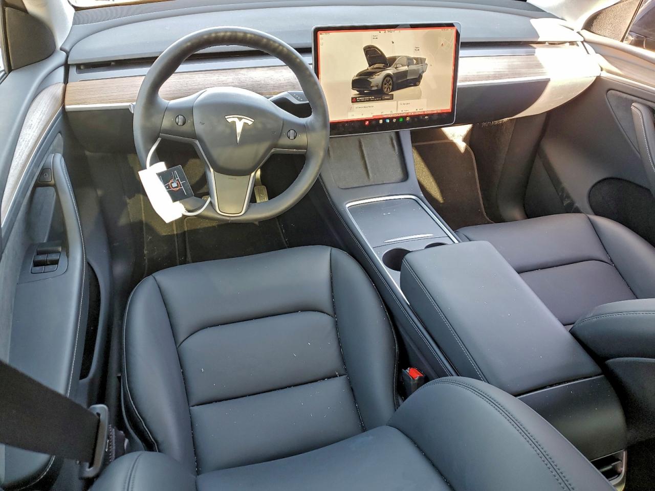 2025 Tesla Model Y VIN: 7SAYGDEE9SA360463 Lot: 94272875