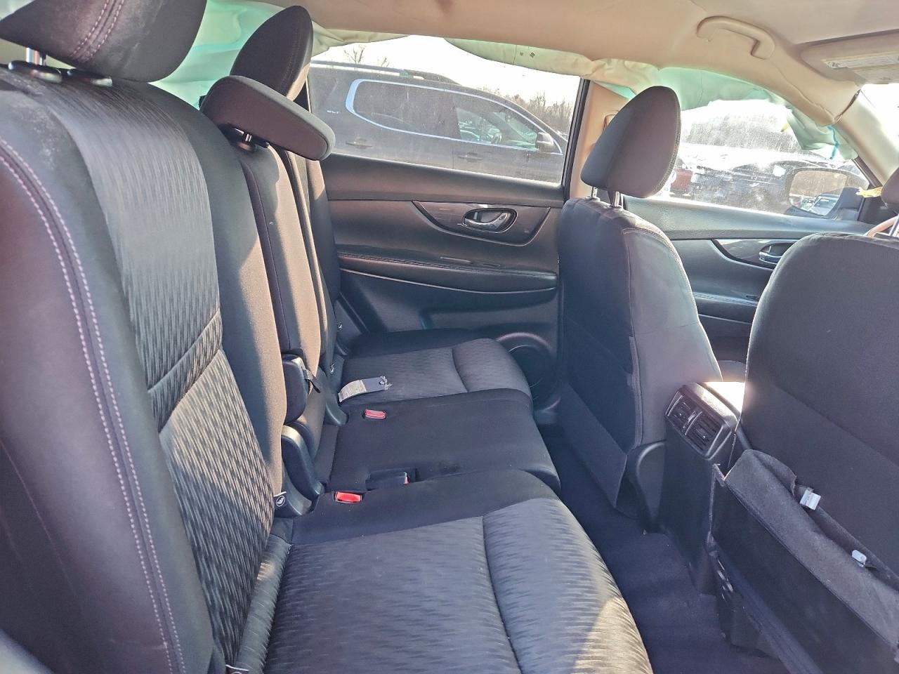 2018 Nissan Rogue S VIN: JN8AT2MV5JW302805 Lot: 95523995